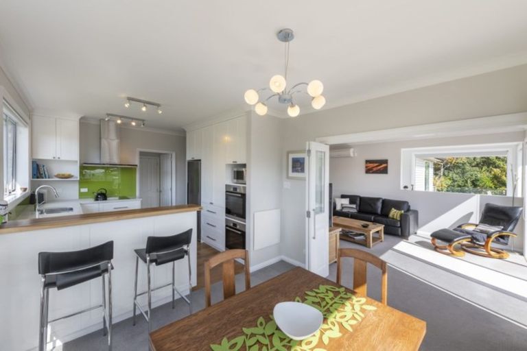 Photo of property in 59 Trelissick Crescent, Ngaio, Wellington, 6035