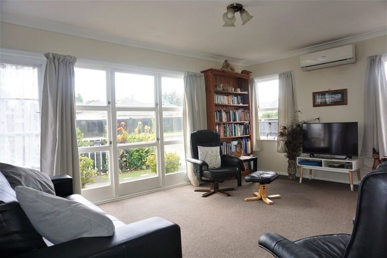 Photo of property in 35 Graham Street, Levin, 5510