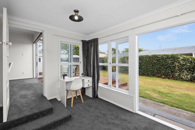 Photo of property in 100 Frimley Avenue, Frimley, Hastings, 4120