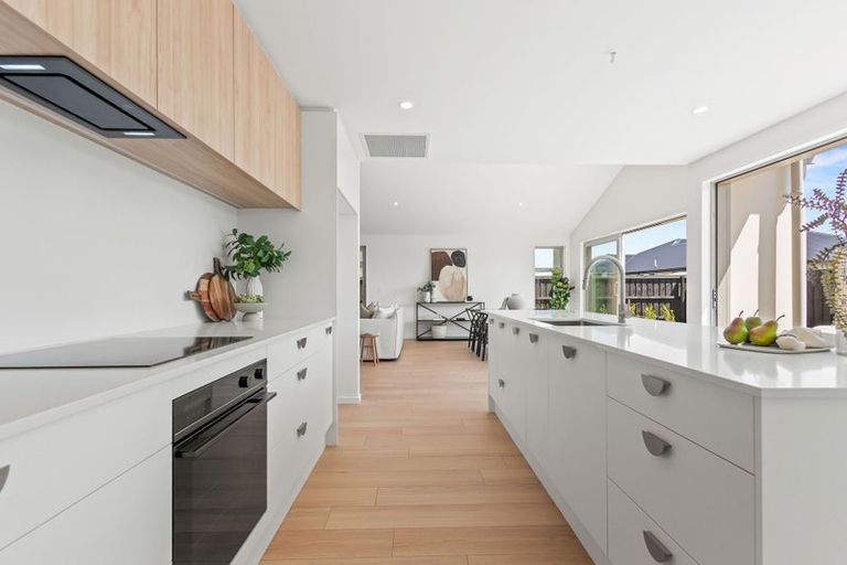 Photo of property in 52 Greig Crescent, Amberley, 7481