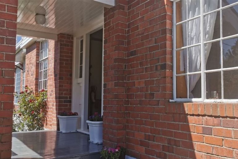 Photo of property in 118 Wellington Street, Picton, 7220