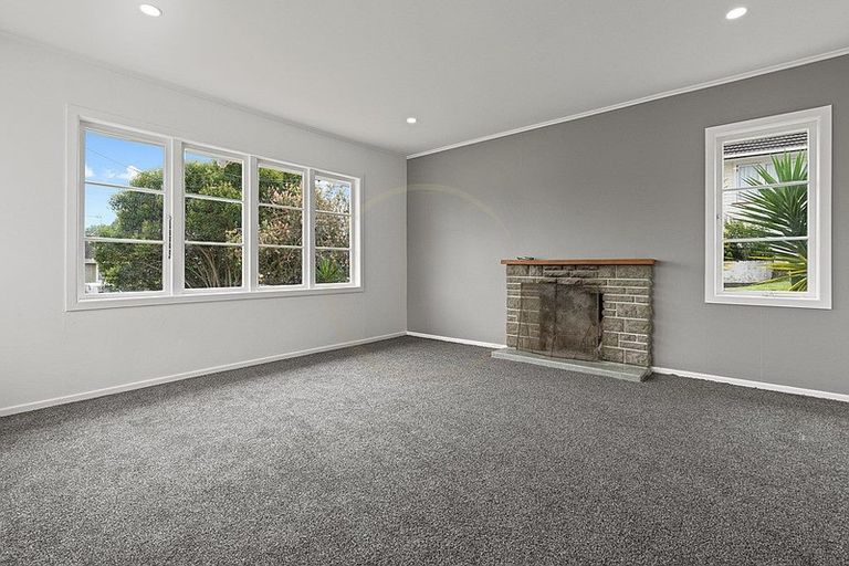 Photo of property in 51 Velvet Crescent, Otara, Auckland, 2023