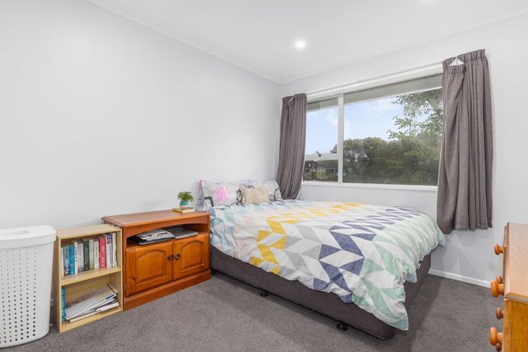 Photo of property in 72 Belvedere Avenue, Waikanae, 5036