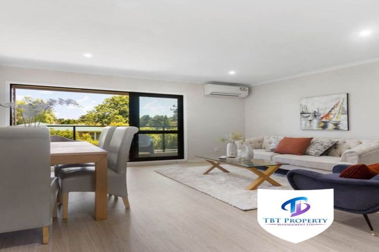 Photo of property in 3/504 Swanson Road, Ranui, Auckland, 0612