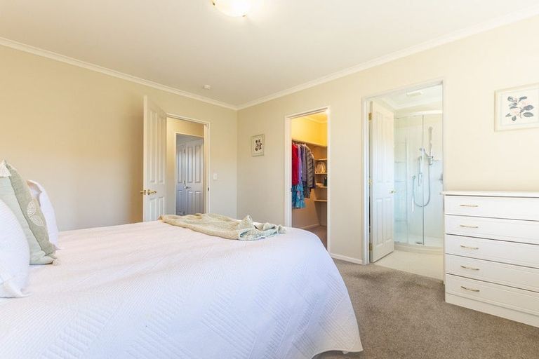 Photo of property in 80 Guildford Drive, Paraparaumu, 5032