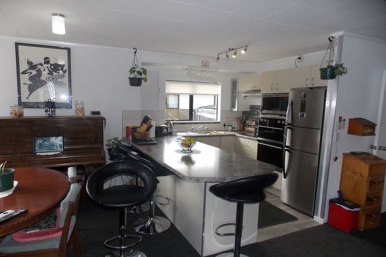Photo of property in 1 Roots Street West, Feilding, 4702