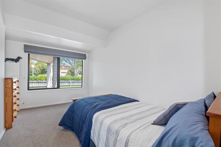 Photo of property in 12 Waitawa Place, Lynmore, Rotorua, 3010