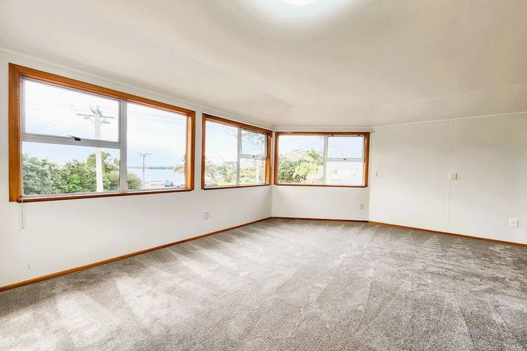 Photo of property in 26 Tamaki Bay Drive, Pakuranga, Auckland, 2010