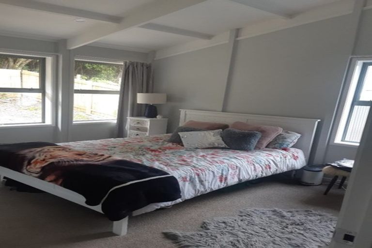 Photo of property in 2 Tuhua Lane, Brown Owl, Upper Hutt, 5018