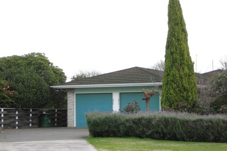 Photo of property in 221a Saint Leonards Avenue, Saint Leonards, Hastings, 4120