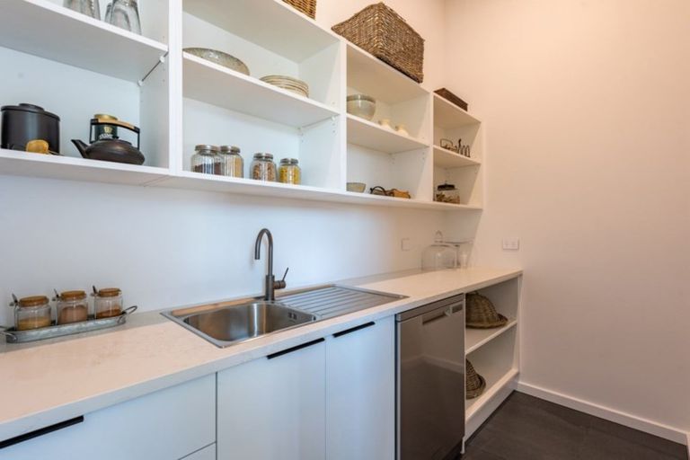 Photo of property in 7 Te Heke Place, Waikanae, 5036