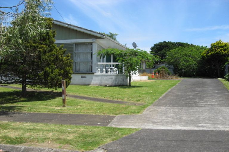 Photo of property in 3 Toatoa Place, Mangere Bridge, Auckland, 2022