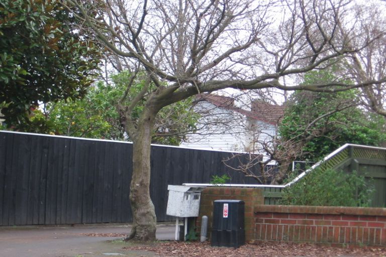 Photo of property in 16a Rangitane Street, Palmerston North, 4414