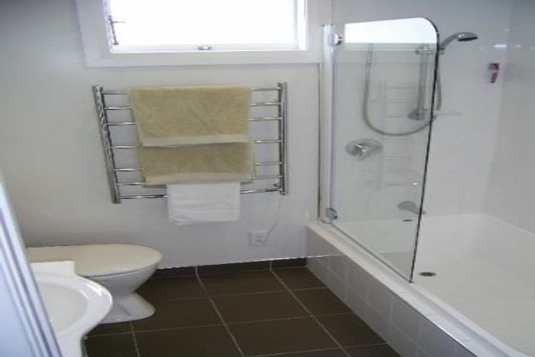 Photo of property in 124 Somerfield Street, Somerfield, Christchurch, 8024