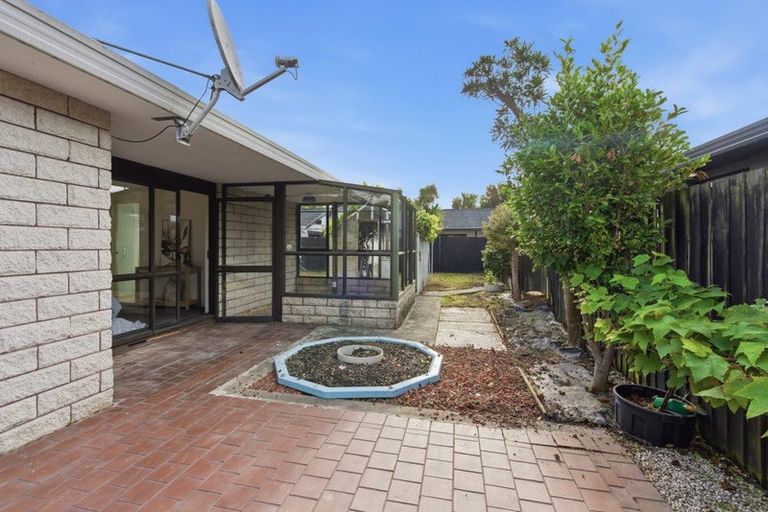 Photo of property in 16 Fernbrook Place, Mairehau, Christchurch, 8013