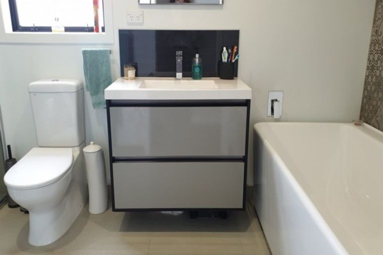 Photo of property in 482 Devon Street East, Strandon, New Plymouth, 4312