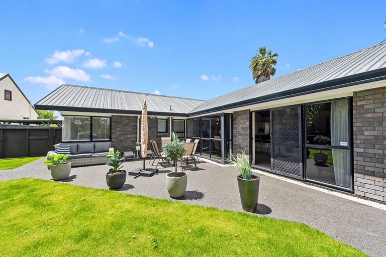 Photo of property in 19 Kingsway Crescent, Forest Lake, Hamilton, 3200