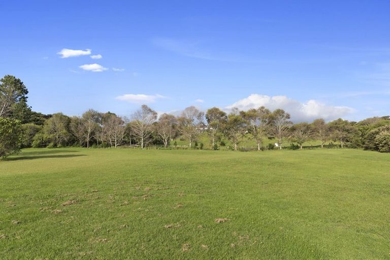 Photo of property in 60 James Paige Lane, Riverhead, Albany, 0793