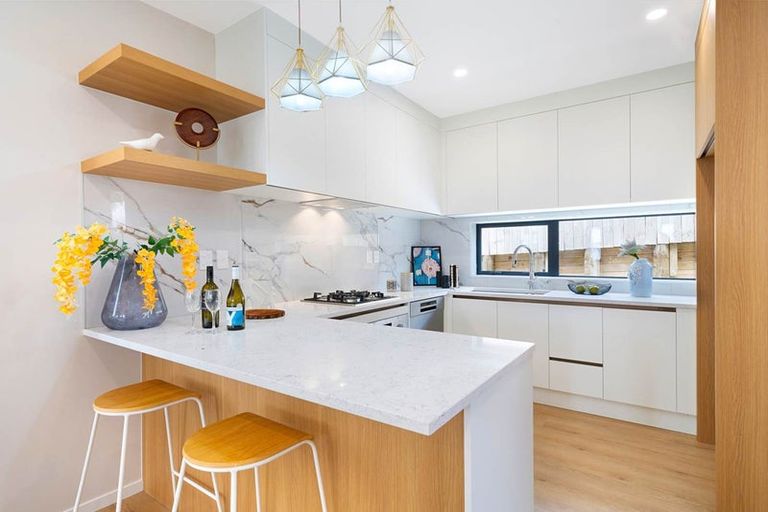 Photo of property in 8b Mason Street, New Lynn, Auckland, 0600