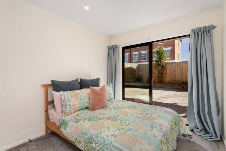 Photo of property in 2/4 Nova Place, Christchurch Central, Christchurch, 8011