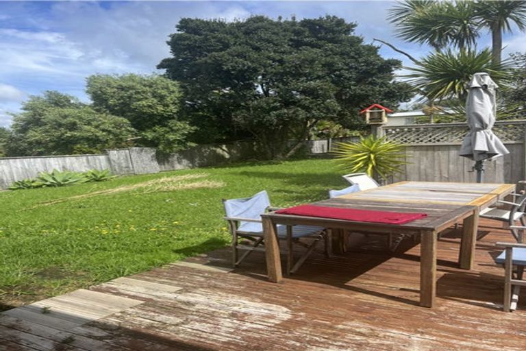 Photo of property in 878 Whangaparaoa Road, Manly, Whangaparaoa, 0930