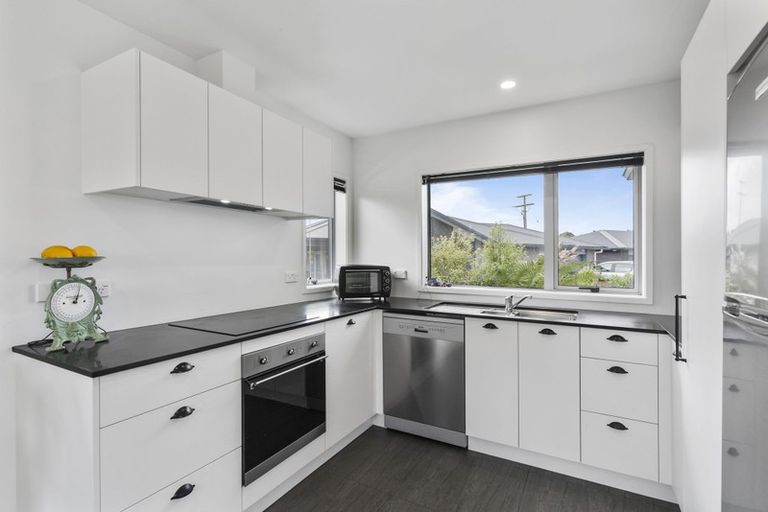 Photo of property in 116a Queen Street, Waiuku, 2123