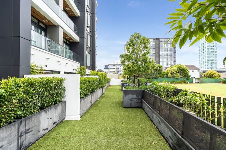 Photo of property in Frank Sargeson Apts, 307/80 Anzac Street, Takapuna, Auckland, 0622