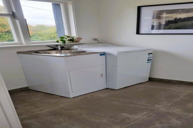 Photo of property in 37 Cuffs Road, Wainoni, Christchurch, 8061