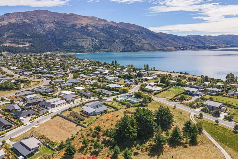 Photo of property in 6 Sarges Way, Lake Hawea, 9382