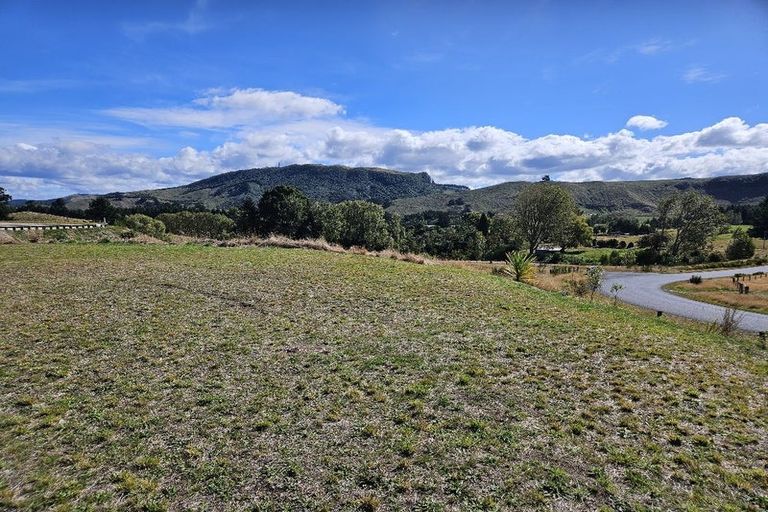 Photo of property in 20 King Road, Kinloch, Taupo, 3385