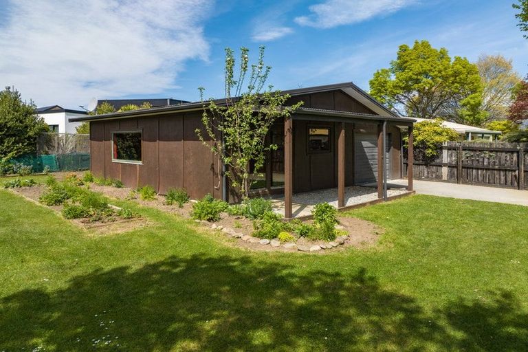 Photo of property in 22 Rata Street, Wanaka, 9305