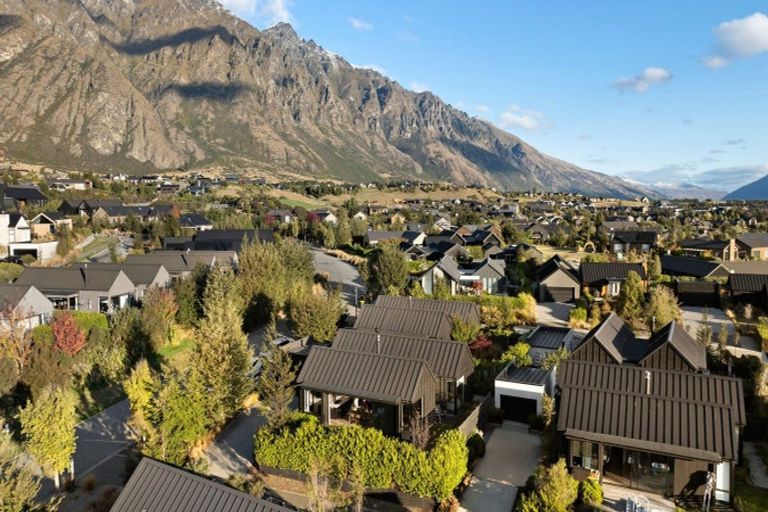 Photo of property in 1 Parera Lane, Jacks Point, Queenstown, 9371