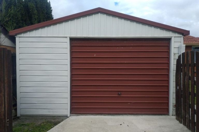 Photo of property in 2/5 Fir Tree Lane, Aranui, Christchurch, 8061