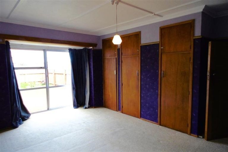 Photo of property in 15 Bonithon Avenue, Moturoa, New Plymouth, 4310