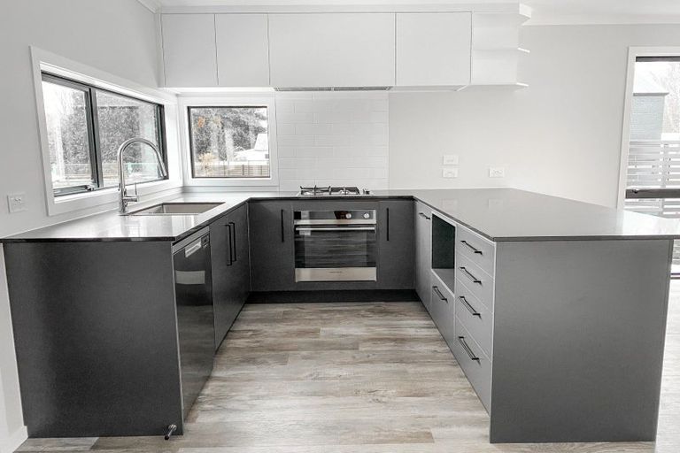 Photo of property in 18 Reakes Crescent, Wallaceville, Upper Hutt, 5018