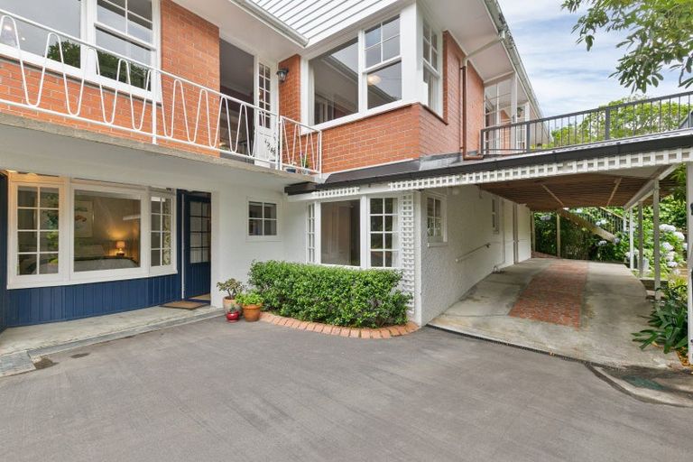 Photo of property in 34 Torwood Road, Khandallah, Wellington, 6035