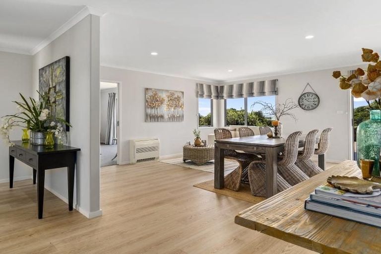 Photo of property in 156 Oteki Park Drive, Welcome Bay, Tauranga, 3112