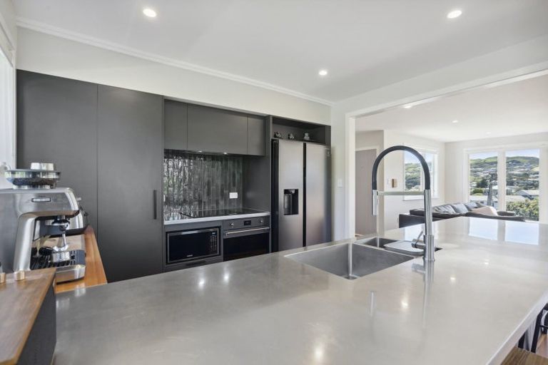 Photo of property in 2 Mascot Street, Tawa, Wellington, 5028