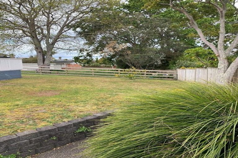 Photo of property in 2/50 Gordon Avenue, Milford, Auckland, 0620