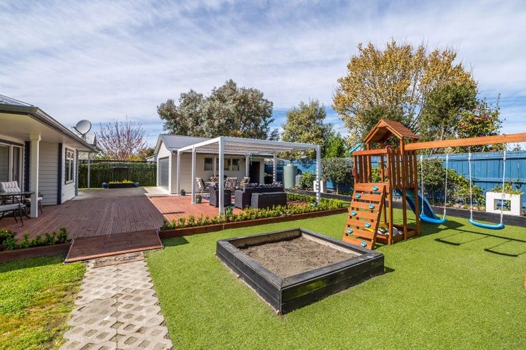 Photo of property in 14a Cotter Street, Greytown, 5712