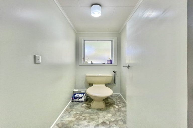 Photo of property in 34 Arapiko Street, Johnsonville, Wellington, 6037