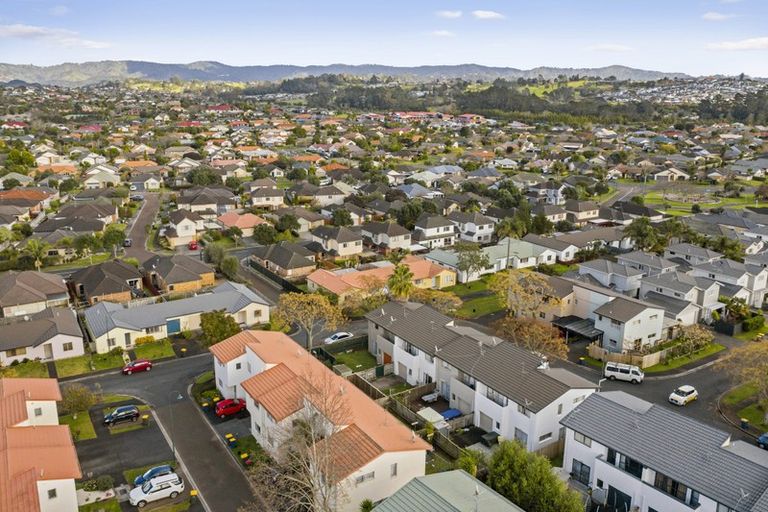 Photo of property in 1 Butia Avenue, Henderson, Auckland, 0612