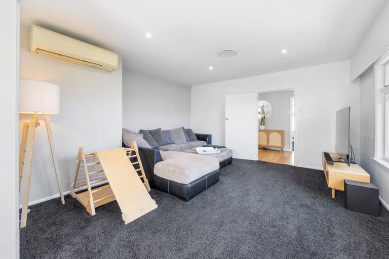 Photo of property in 1/420 Memorial Avenue, Burnside, Christchurch, 8053