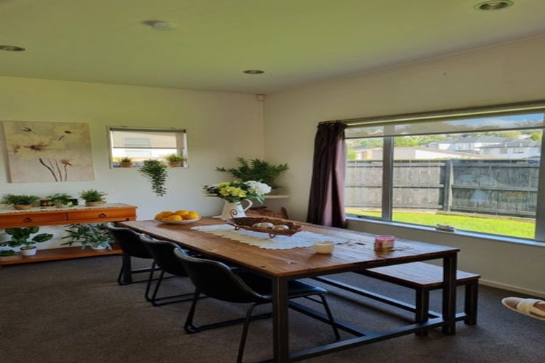 Photo of property in 12 Vino Cina Heights, Ranui, Auckland, 0612