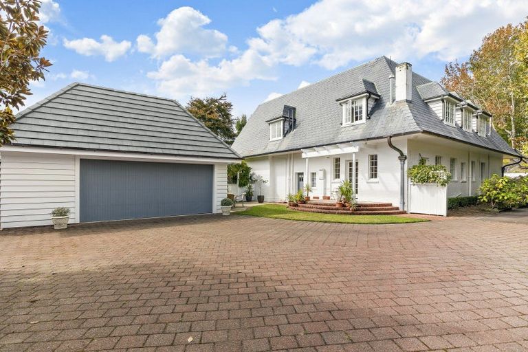 Photo of property in 305 Fergusson Drive, Heretaunga, Upper Hutt, 5018