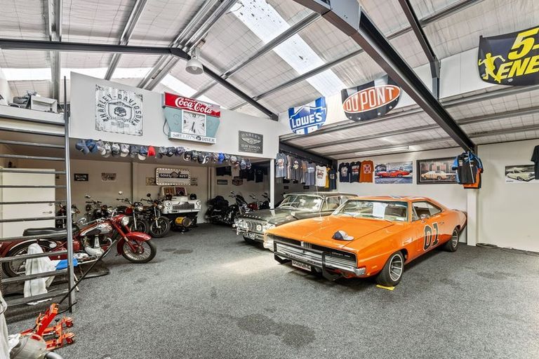 Photo of property in 100 Wingatui Road, Mosgiel, 9024