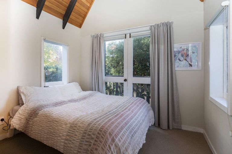 Photo of property in 206 Riverlaw Terrace, Saint Martins, Christchurch, 8022