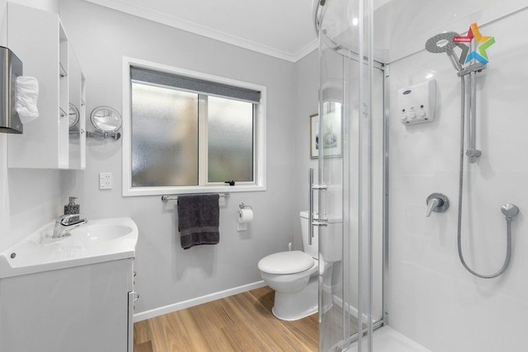 Photo of property in 13 Woodland Mews, Wainuiomata, Lower Hutt, 5014