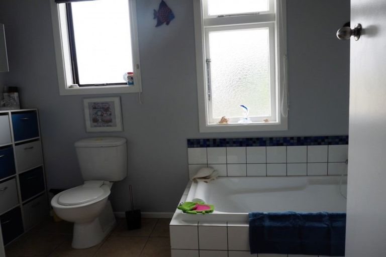 Photo of property in 10 Norbiton Road, Foxton, 4814