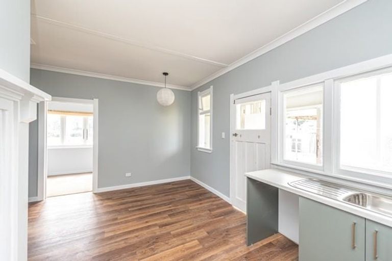 Photo of property in 34 Aotea Street, Castlecliff, Whanganui, 4501